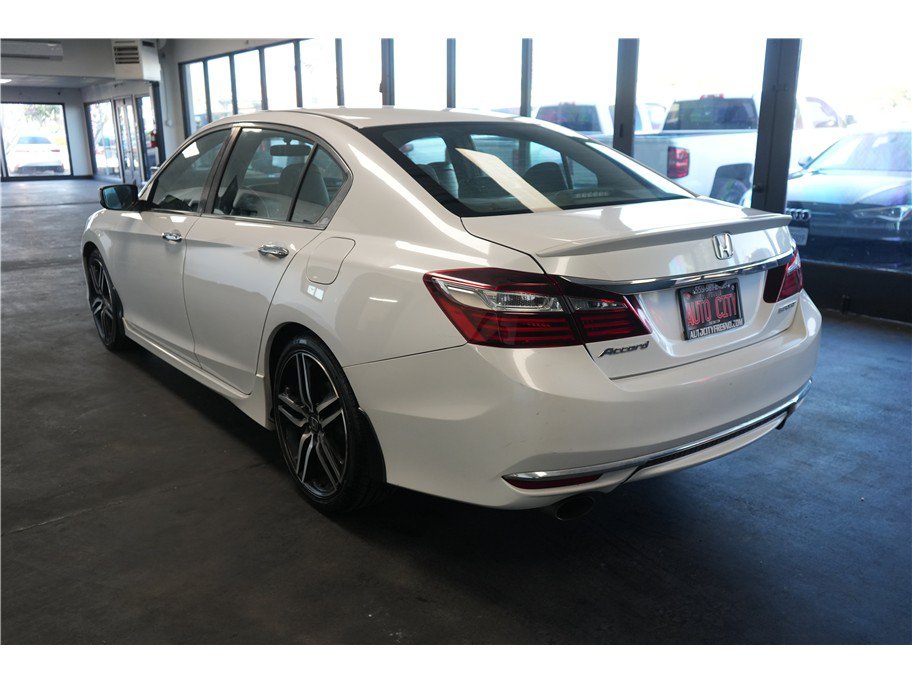 Used 2016 Honda Accord Sport image 5