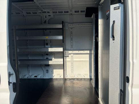 Used 2025 RAM ProMaster 2500 w/ Convenience Group FWD image 12