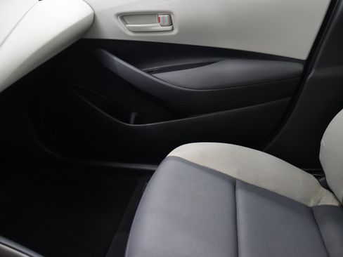 Used 2024 Toyota Corolla LE FWD image 13