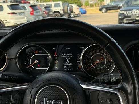 Used 2021 Jeep Wrangler Unlimited Sahara AWD/4WD image 8