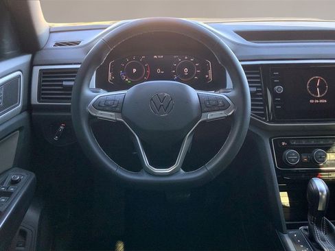 Used 2023 Volkswagen Atlas Cross Sport SE image 5
