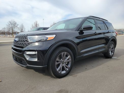 Certified 2023 Ford Explorer XLT w/ Equipment Group 202A image 2