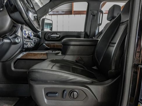 Used 2023 GMC Sierra 2500 Denali w/ Denali Black Diamond Edition AWD/4WD image 30