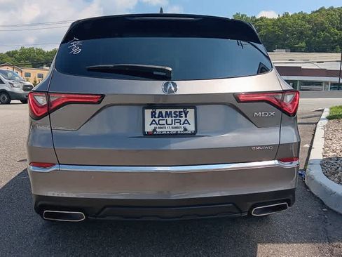 Used 2023 Acura MDX SH-AWD image 4