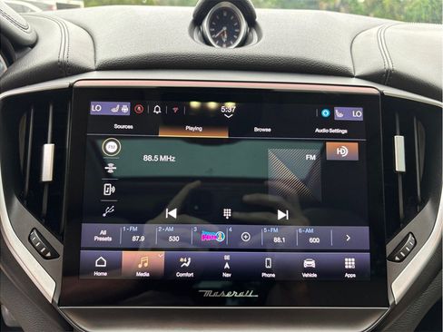 Used 2021 Maserati Ghibli S RWD image 25