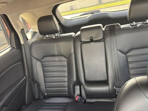 Used 2024 Ford Edge SEL image 26