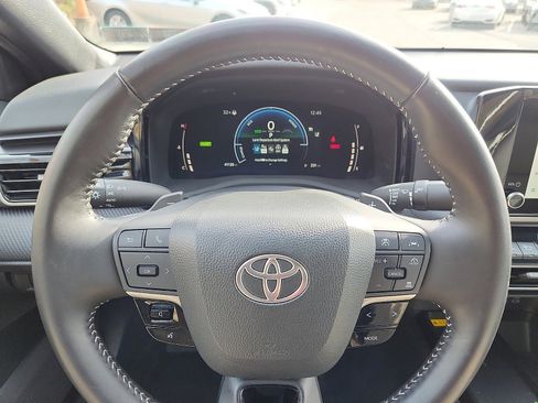 Certified 2025 Toyota Camry SE image 20