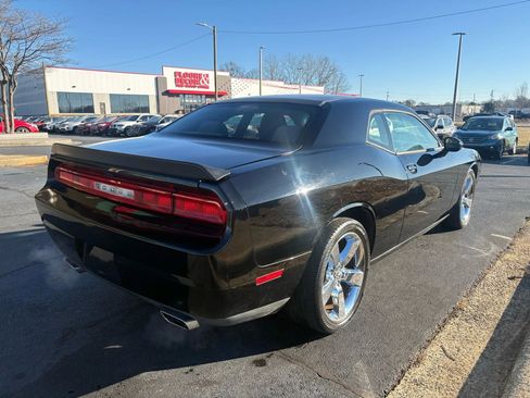 Used 2012 Dodge Challenger SXT image 7