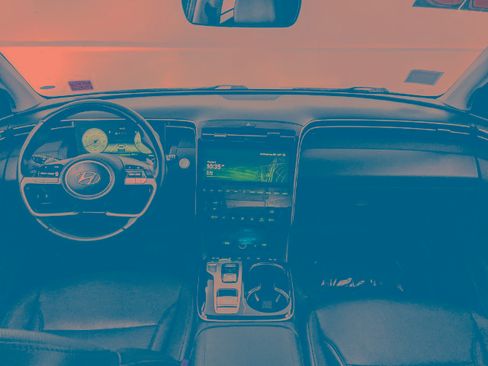 Used 2023 Hyundai Tucson Limited image 7