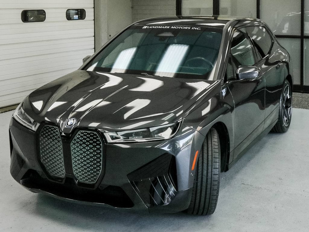 Used 2024 BMW iX M60 w/ Luxury Package AWD/4WD image 10