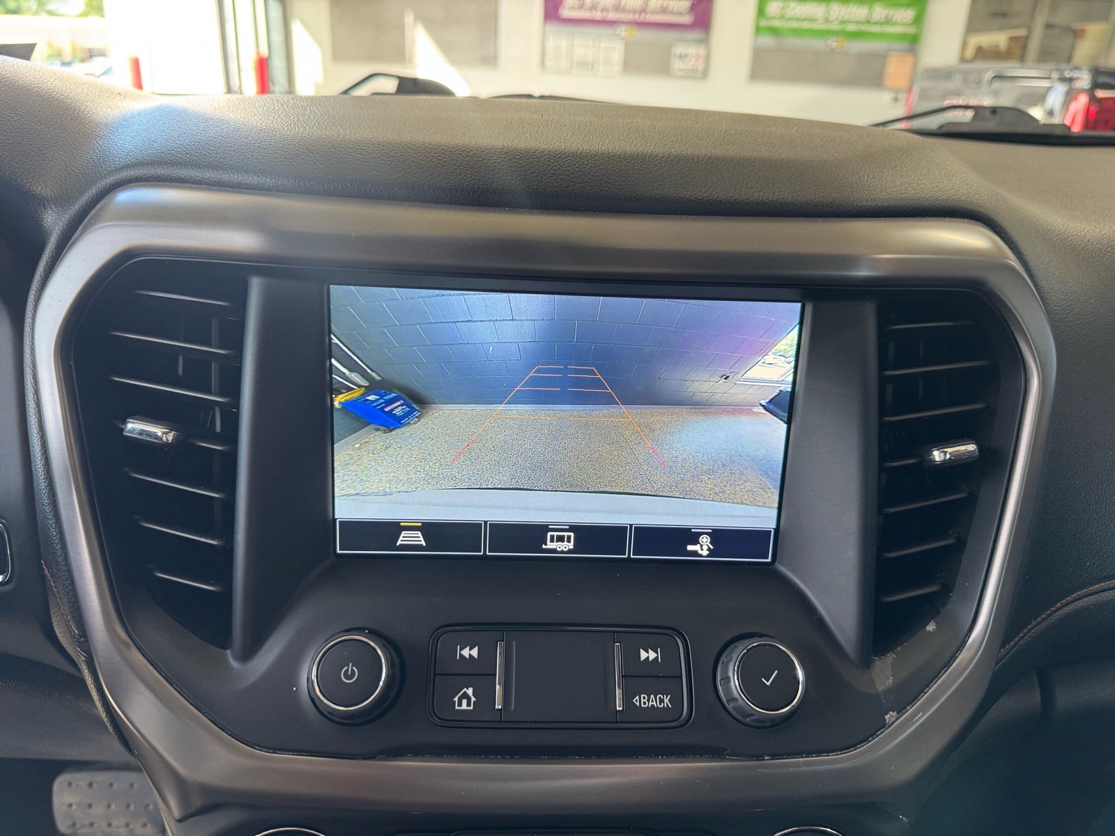 Used 2021 GMC Acadia AT4 w/ Preferred Package AWD/4WD image 27