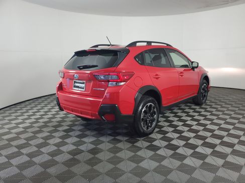 Used 2021 Subaru Crosstrek 2.0i image 4