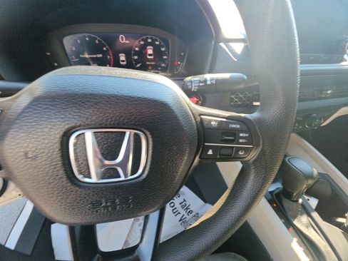 Used 2025 Honda Accord SE image 17