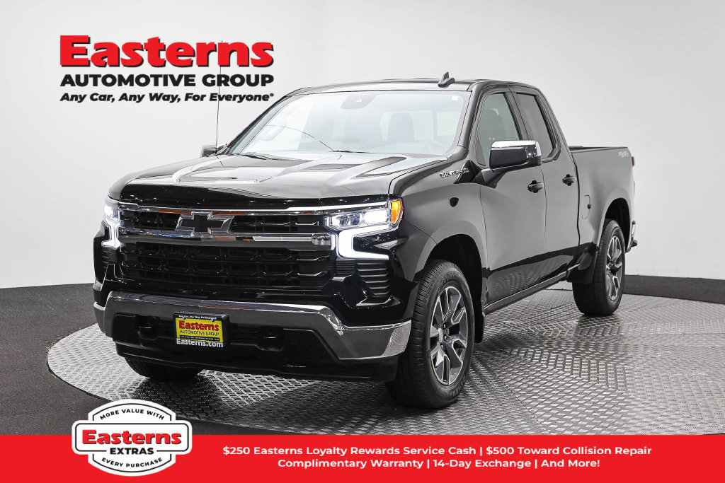 Used 2023 Chevrolet Silverado 1500 LT w/ Convenience Package II AWD/4WD image 1