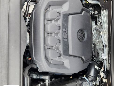 Used 2022 Volkswagen Tiguan SE FWD image 42