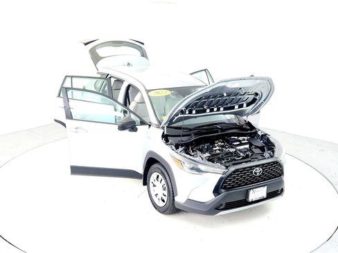 Certified 2023 Toyota Corolla Cross L image 21