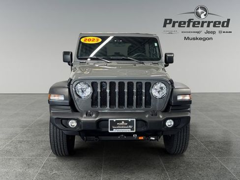 Used 2023 Jeep Wrangler Unlimited Sport AWD/4WD image 11