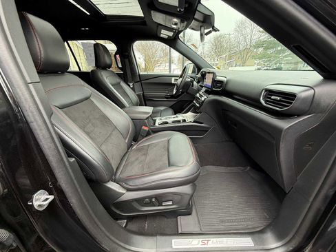 Used 2024 Ford Explorer ST-Line w/ Class IV Trailer Tow Package image 41