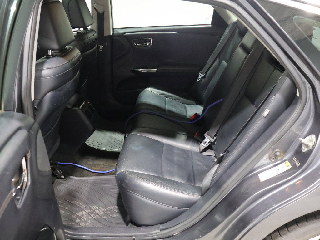 Used 2013 Toyota Avalon XLE FWD image 21