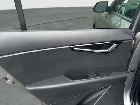 Used 2023 Kia Niro LX FWD image 16