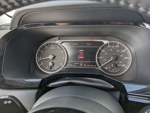 Used 2024 Nissan Pathfinder SL w/ Black Appearance Package image 40