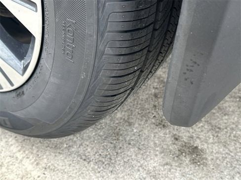 Used 2023 Nissan Rogue SV w/ SV Premium Package image 15