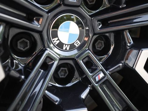 Used 2026 BMW M5 Touring AWD/4WD image 16