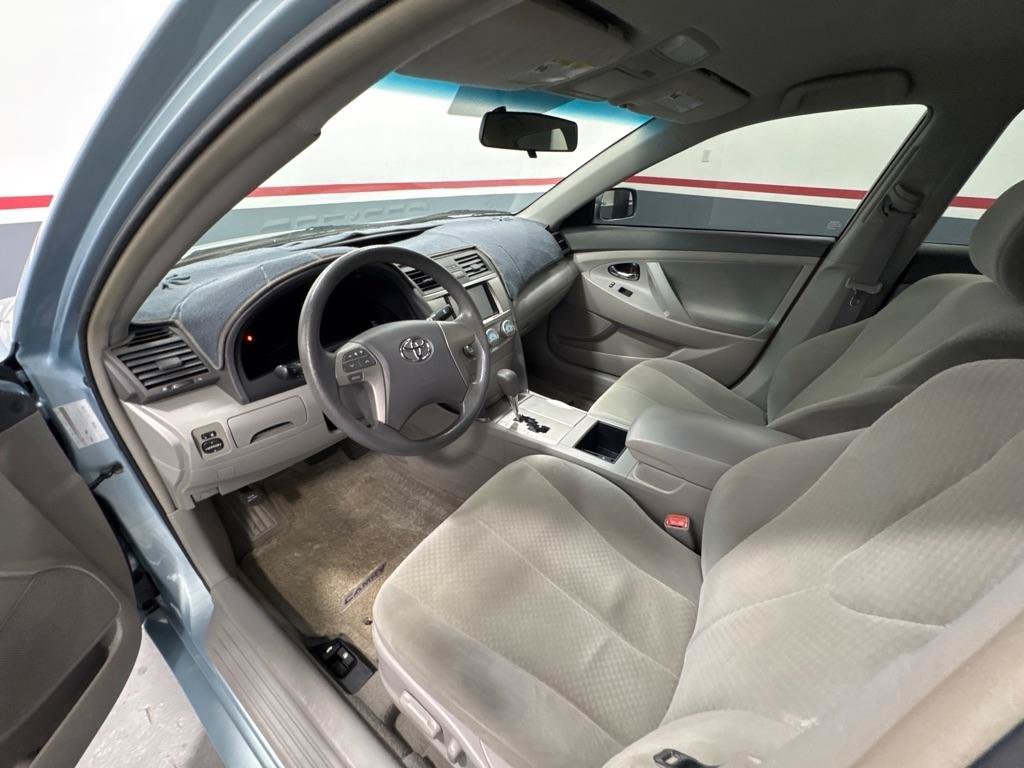 Used 2009 Toyota Camry LE FWD image 9
