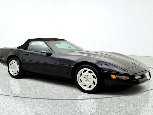 Used 1991 Chevrolet Corvette Convertible RWD image 3