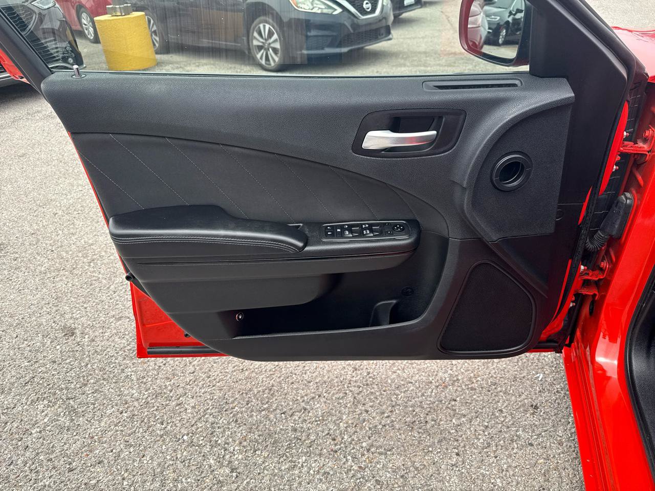 Used 2019 Dodge Charger SXT w/ Blacktop Package RWD image 11