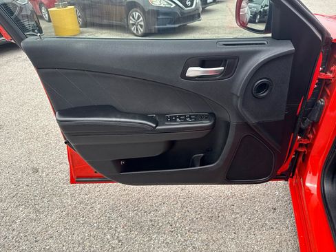 Used 2019 Dodge Charger SXT w/ Blacktop Package RWD image 11