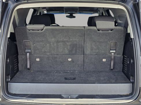 Used 2018 GMC Yukon SLE image 11