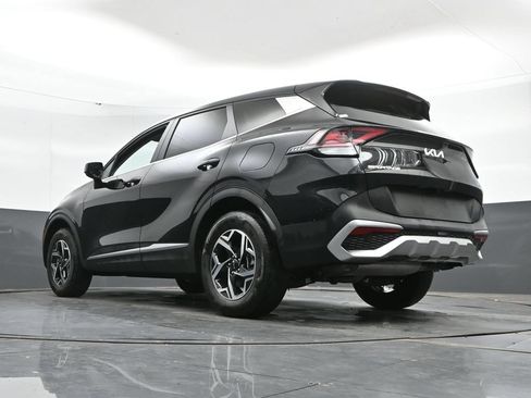 Used 2025 Kia Sportage LX AWD/4WD image 46