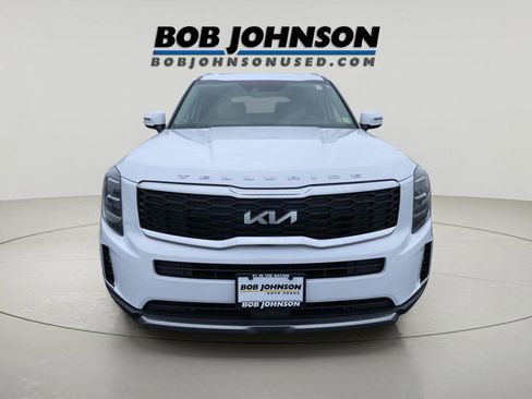 Used 2022 Kia Telluride EX w/ EX Premium Package image 2