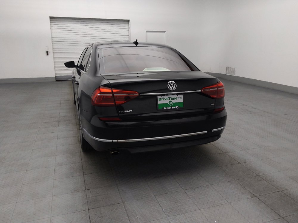 Used 2017 Volkswagen Passat 1.8T R-Line FWD image 6