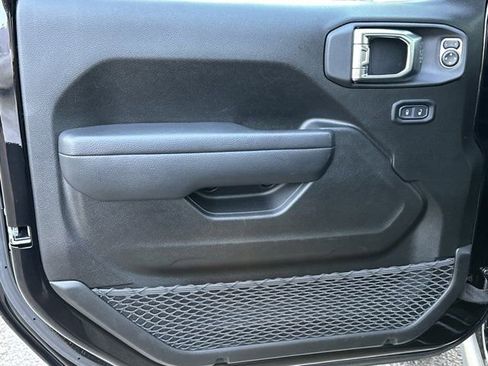 Certified 2025 Jeep Wrangler Unlimited Rubicon 4xe w/ Safety Group image 11