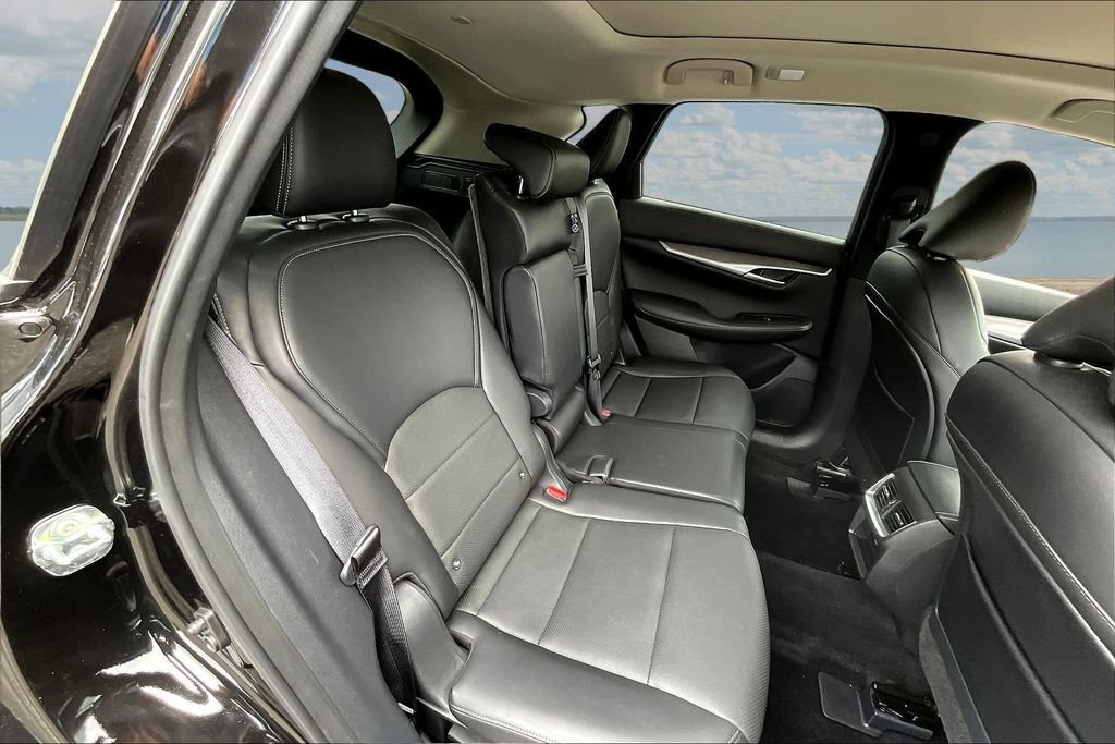 Used 2023 INFINITI QX50 Luxe FWD image 24