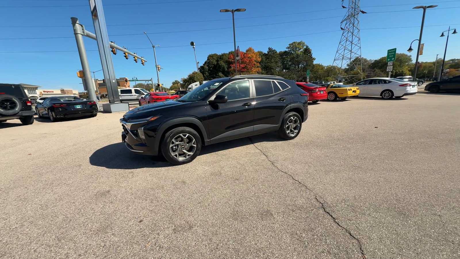 Certified 2024 Chevrolet Trax LT w/ Sunroof Package FWD image 4