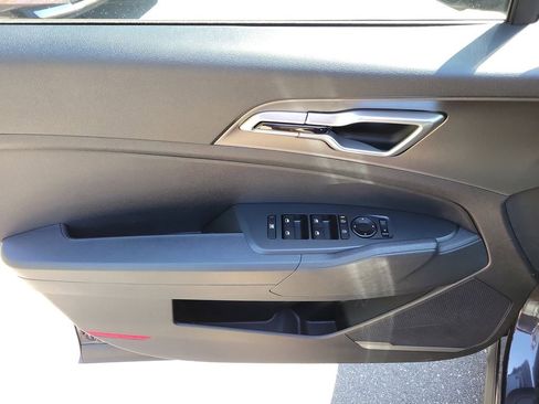 New 2026 Kia Sportage LX FWD image 19