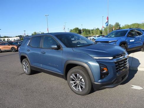 New 2026 Chevrolet Equinox LT w/ Convenience Package II image 3