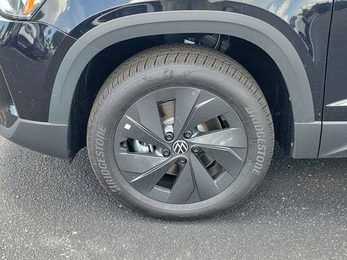 New 2026 Volkswagen Taos S FWD image 28