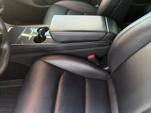 Used 2022 Tesla Model Y Performance AWD/4WD image 3
