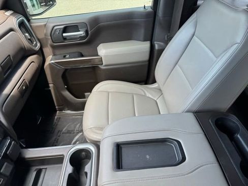 Used 2019 Chevrolet Silverado 1500 LT Trail Boss AWD/4WD image 19
