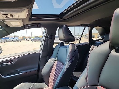 Used 2021 Toyota RAV4 XSE image 9