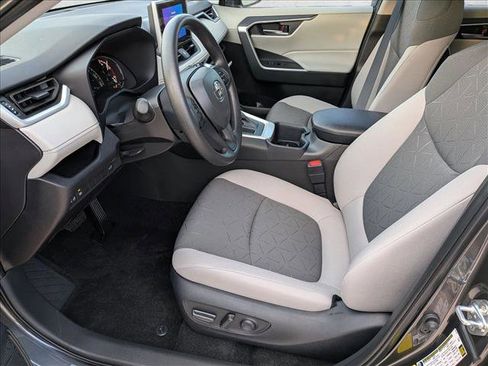 New 2025 Toyota RAV4 XLE image 4
