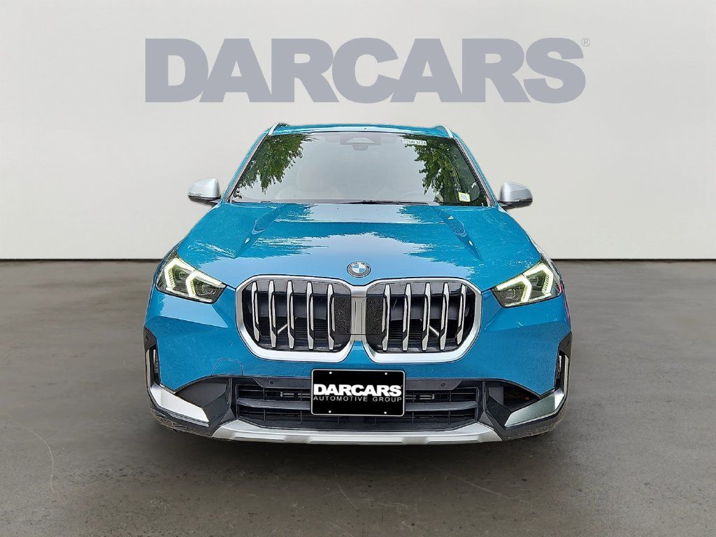 Used 2023 BMW X1 xDrive28i w/ Convenience Package AWD/4WD image 2