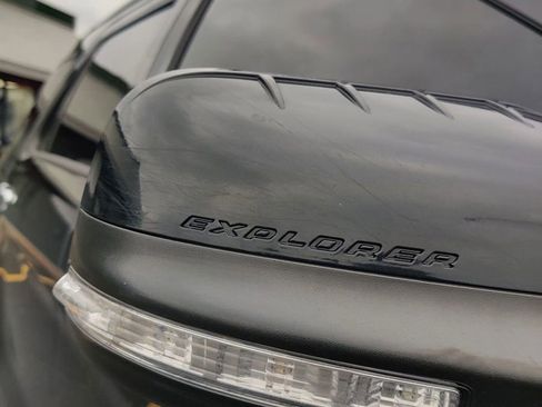 Used 2015 Ford Explorer Limited image 9