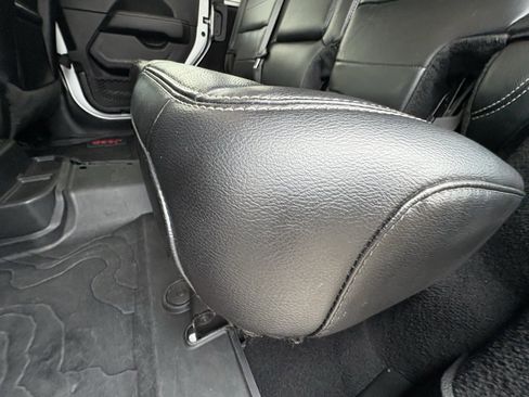 Used 2021 Jeep Wrangler Unlimited Sahara image 26