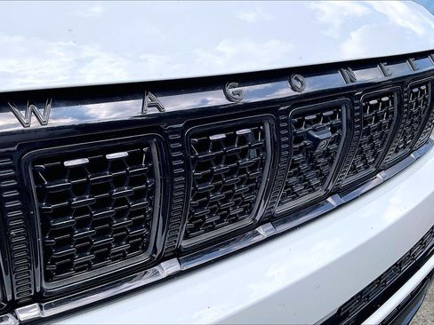 Certified 2025 Jeep Grand Wagoneer Series II Obsidian w/ Quick Order Packagew 28T AWD/4WD image 28