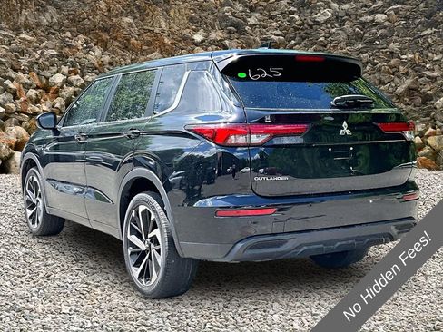 Used 2022 Mitsubishi Outlander ES AWD/4WD image 10
